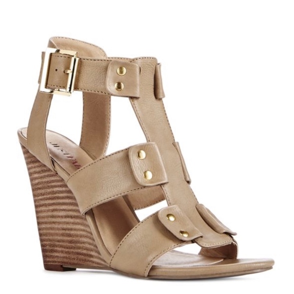 JustFab Shoes - JustFab Tammie Wedge Gladiator T Strap (SH44)